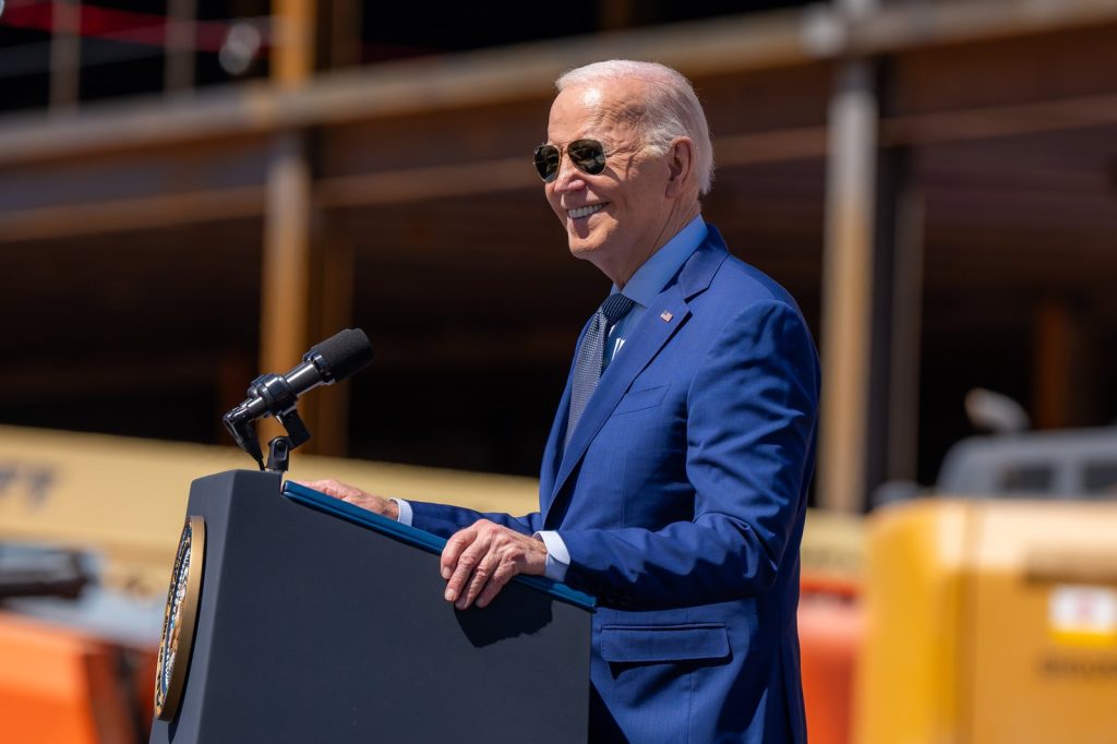Biden Signs 52.7B CHIPS Act for US Chip Factories