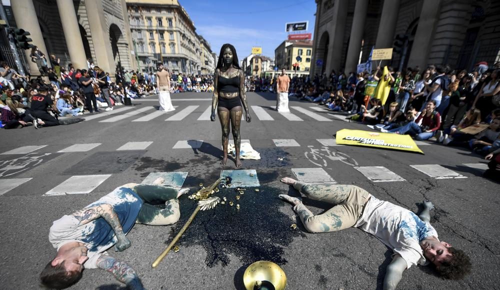 Activists stage global climate protest, slam Ukraine war