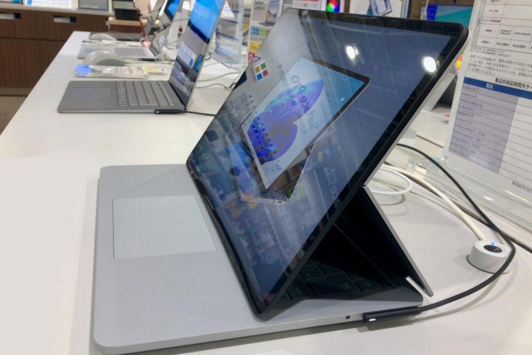 Microsoft Unveils Copilot+ PCs with Offline Language Model Capability