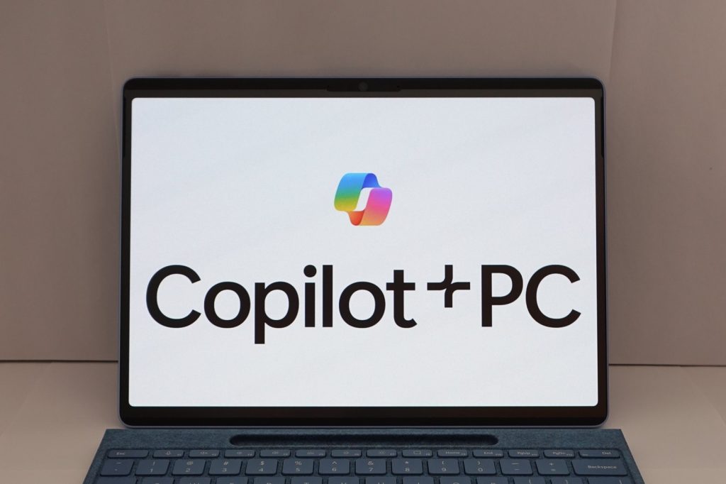 Microsoft Unveils Copilot+ PCs with AI Accelerators