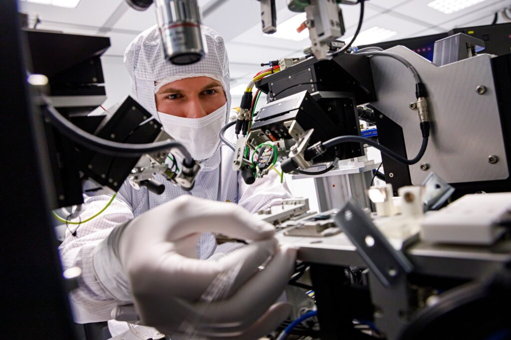 China Pours 143B into \u201cMade in China 2025\u201d for Chip Self-Sufficiency