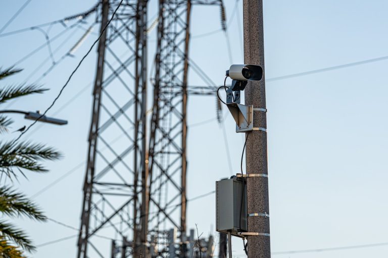Flock Safety’s ALPR cameras spark $7.5B valuation and privacy debate