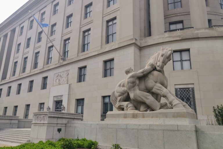 FTC Wearable Tech Data Authority Questioned Amid Privacy Fears
