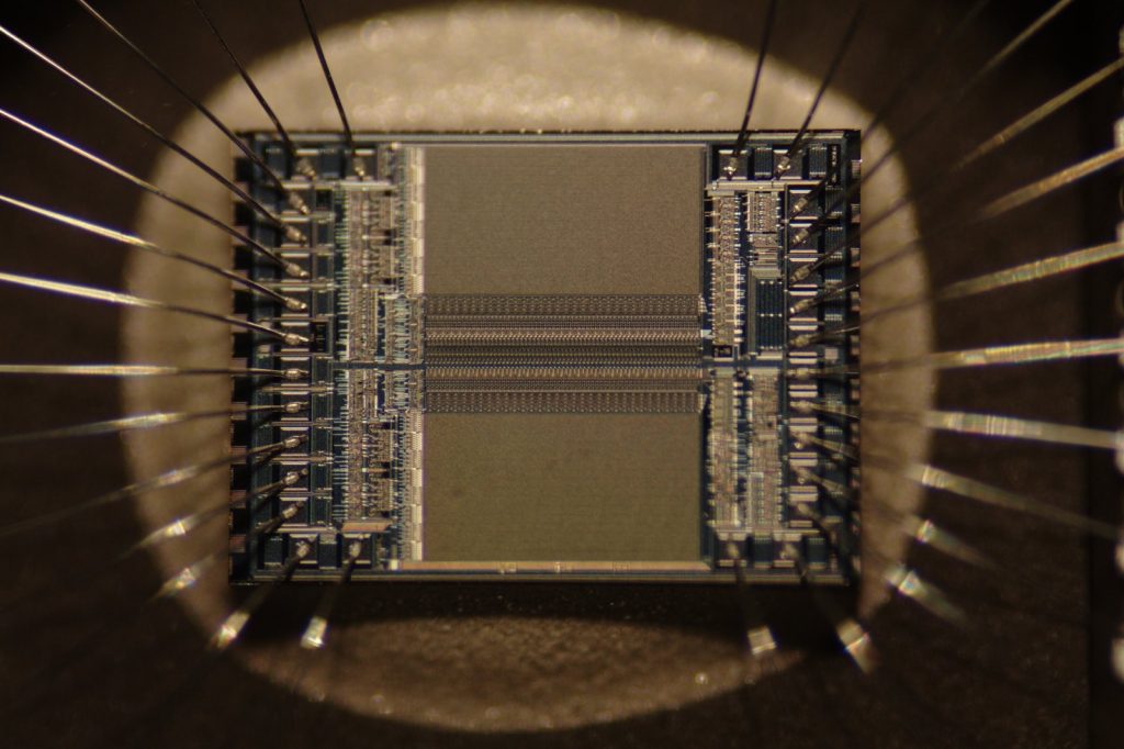 Jack Kilby Unveils Groundbreaking Integrated Circuit in 1958
