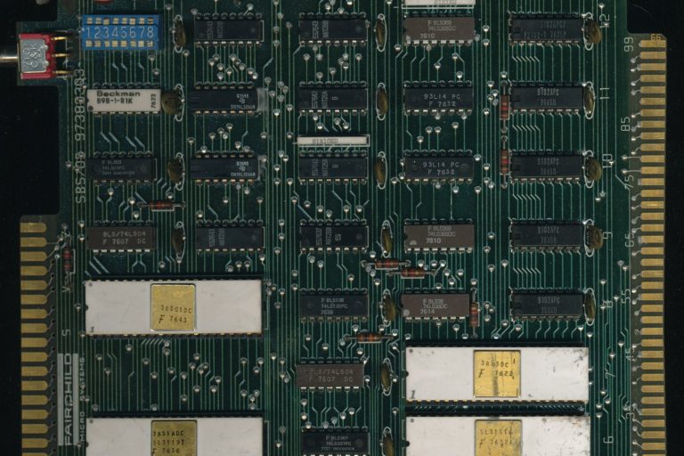 Robert Noyce: Fairchild and Intel Co-Founder Made IC Practical