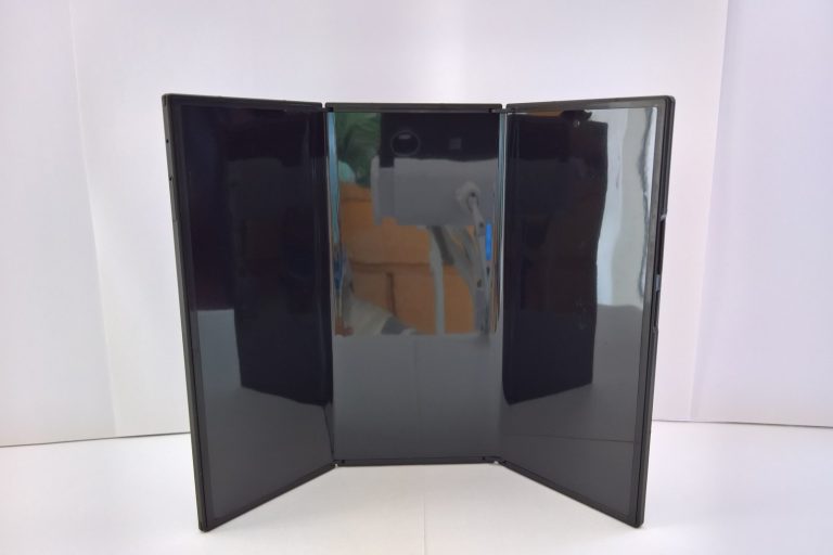 Samsung Tri-Fold 2 Rumored for Late 2026 as Apple Enters Foldables