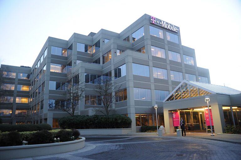 T-Mobile and Deutsche Telekom Only Carriers Ready for iPhone Handoff