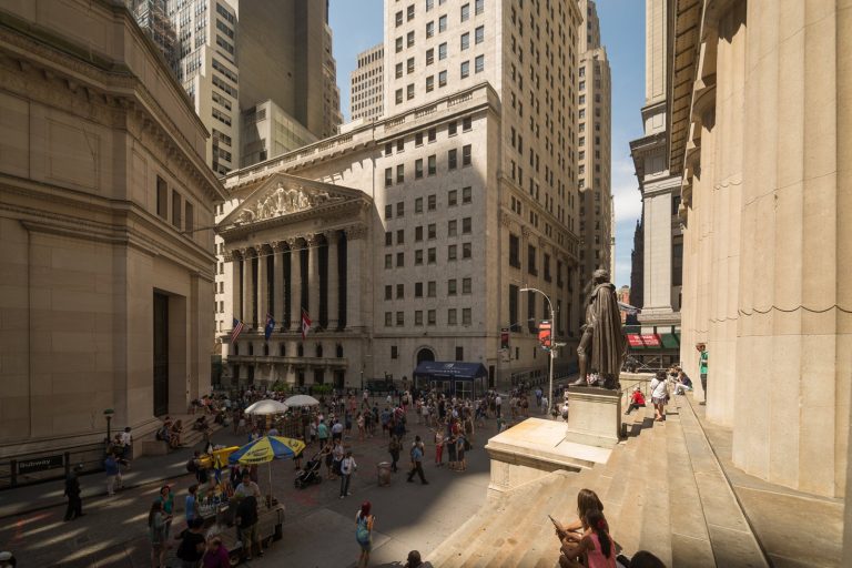 US Stocks Recover After Global AI Stock Sell-Off