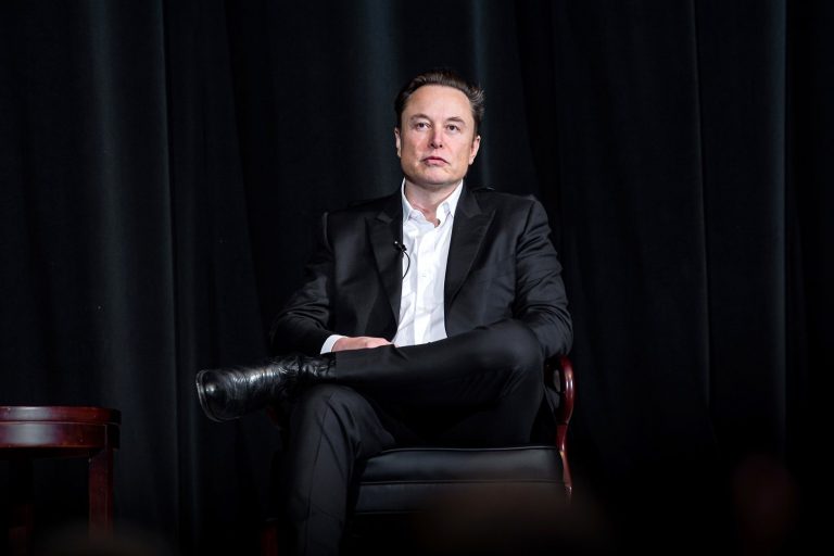 Musk Predicts Machine Intelligence Will Eclipse Humanity by 2031