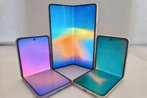Foldable Hinges and Ultra-Thin Glass Face Durability Tests as Apple Scales Production