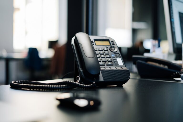 Scattered Spider Hackers Exploit IT Help Desk Phone Calls to Bypass Corporate Multi-Factor Authentication