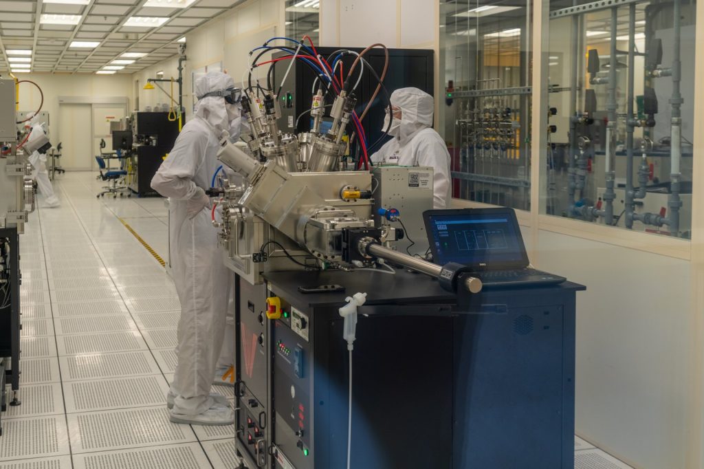 New Widefield Microscope Maps Quantum Coherence in 2D Semiconductors with Femtosecond Precision